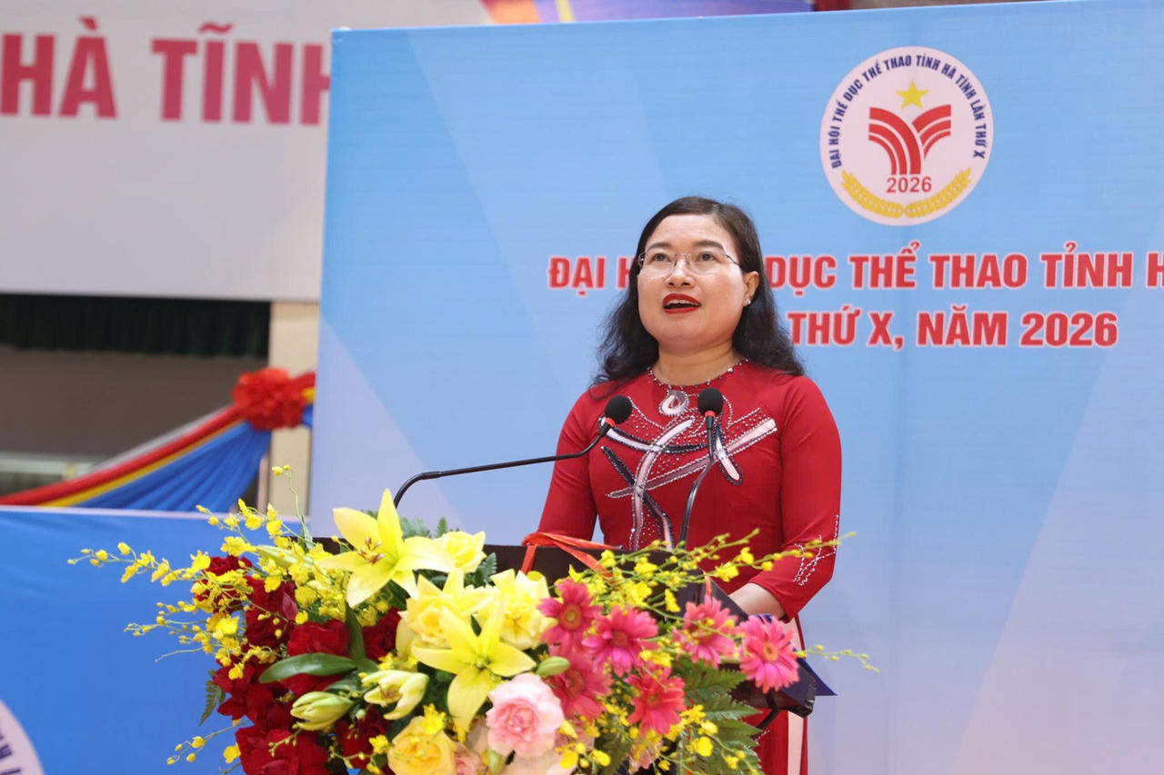 Bà Nguyễn Thị Nguyệt - Phó Chủ tịch UBND tỉnh, Trưởng ban Chỉ đạo Đại hội TDTT tỉnh Hà Tĩnh lần thứ X phát biểu khai mạc.