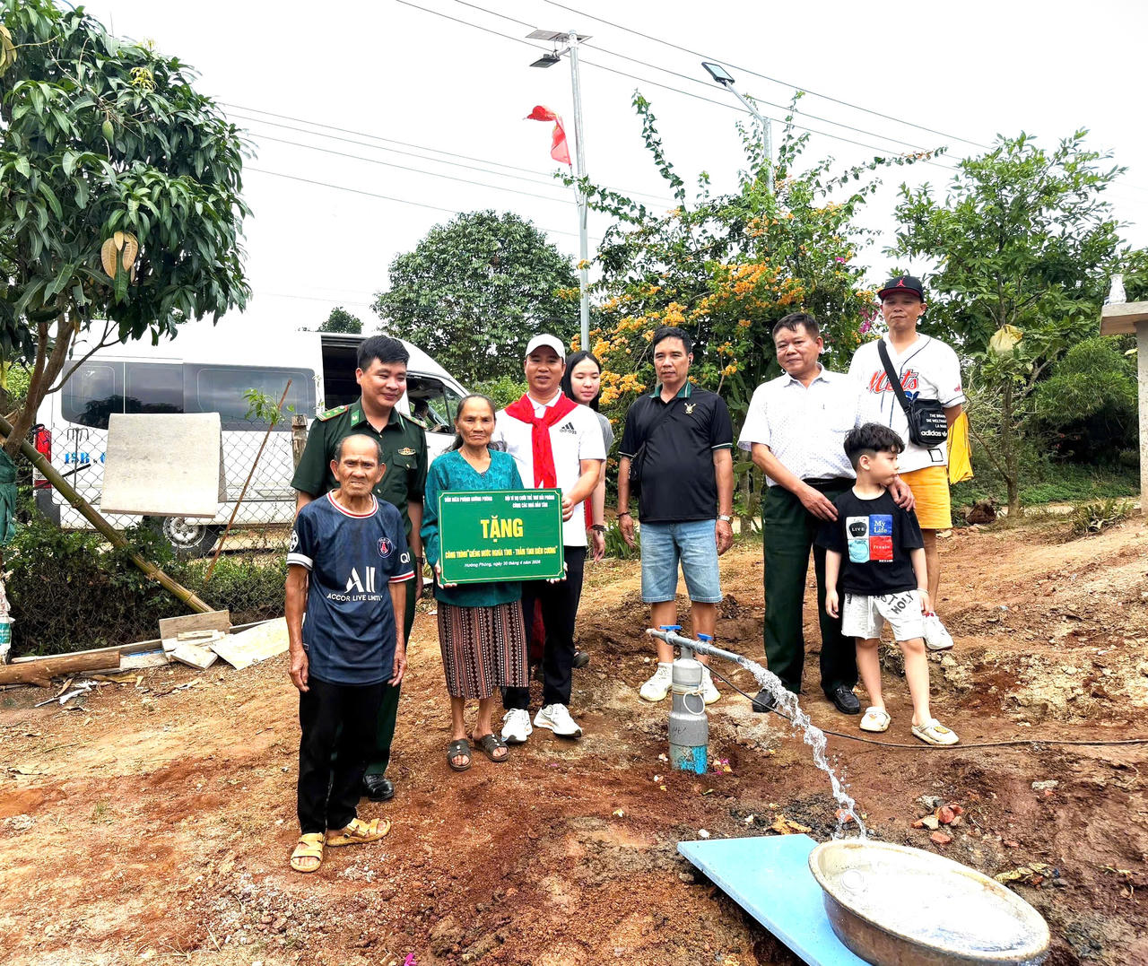 Công trình giếng khoan được đưa vào sử dụng, góp phần cung cấp nguồn nước sạch phục vụ sinh hoạt cho người dân vùng biên.