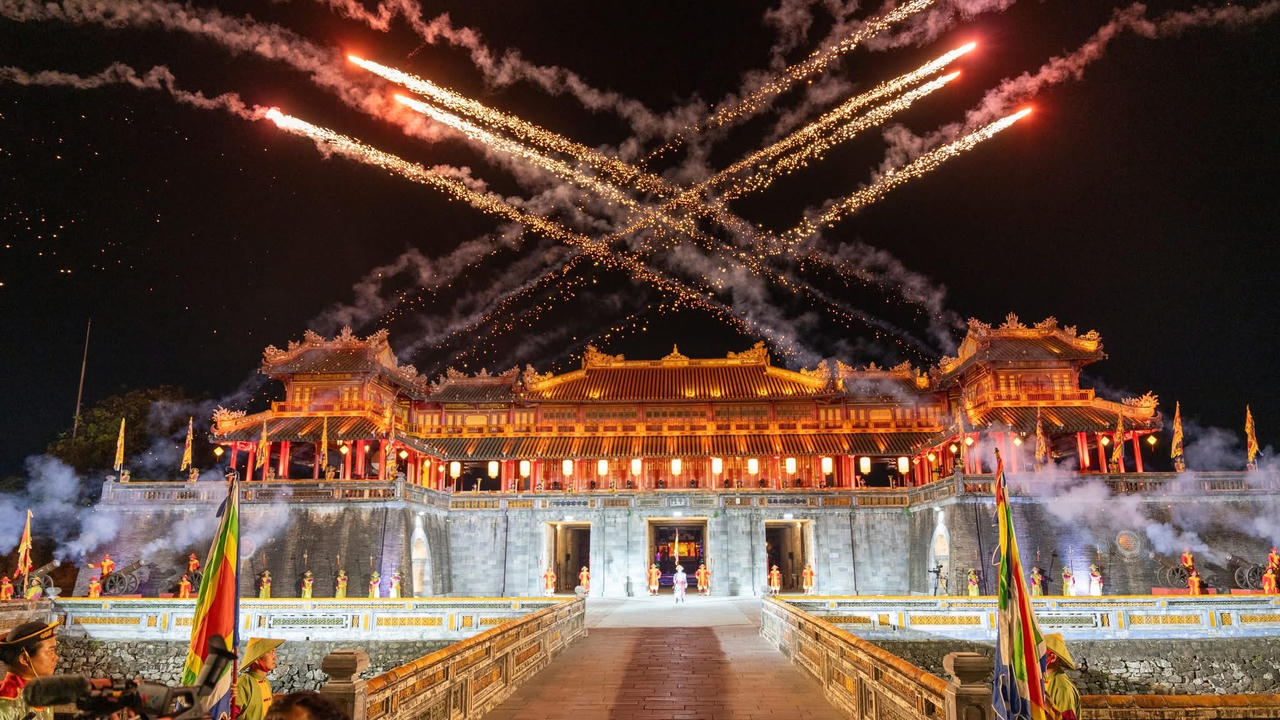 Chương trình “Hoàng cung Huyền ảo” diễn ra trong dịp Giỗ Tổ Hùng Vương tại Đại Nội Huế.
