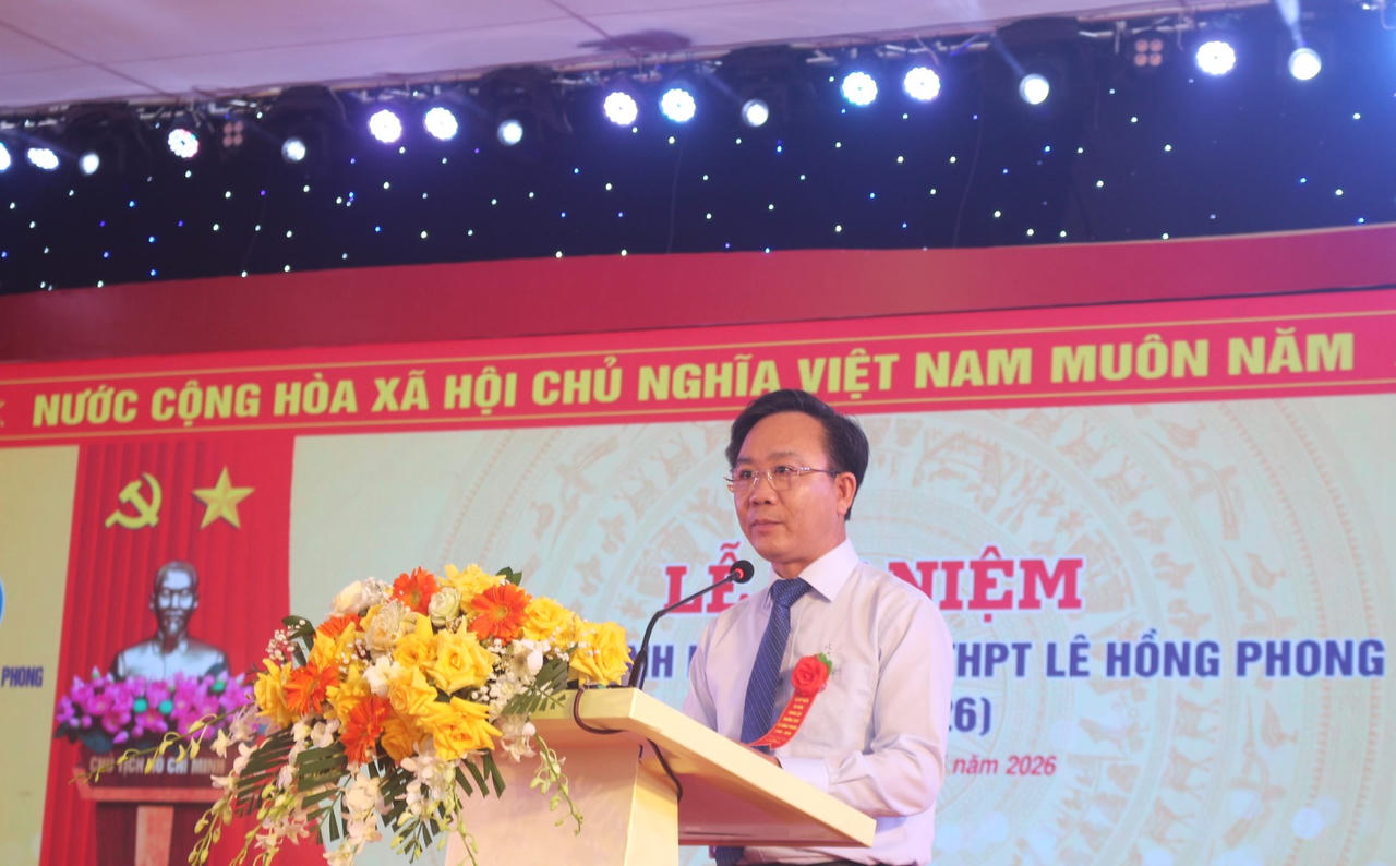 Ông Hoàng Xuân Tân, Phó Chủ tịch UBND tỉnh phát biểu tại Lễ kỷ niệm.