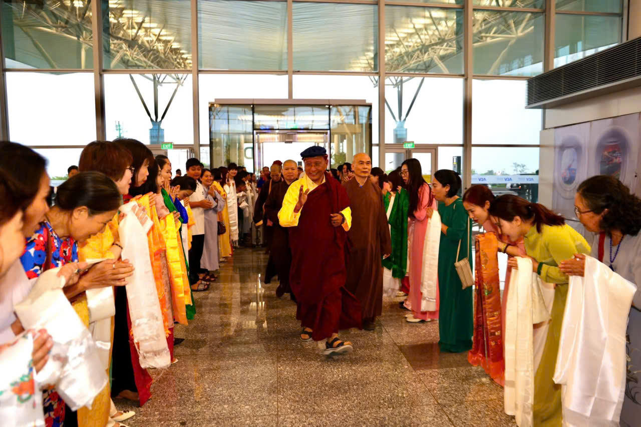 Đức Gyalwang Drukpa rời Việt Nam, kết thúc Pháp hội cầu nguyện hòa bình