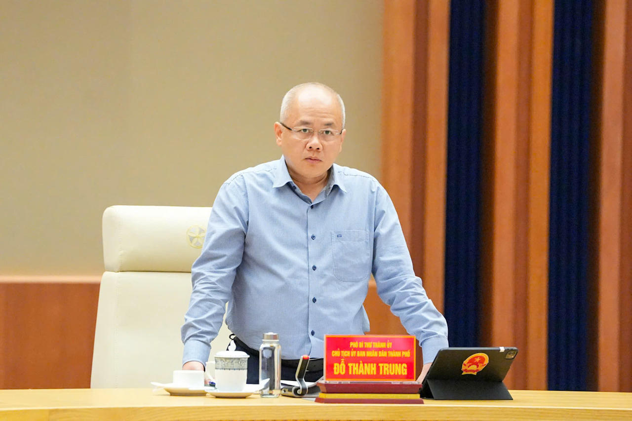 Chủ tịch UBND TP Hải Phòng Đỗ Thành Trung phát biểu quán triệt nhiệm vụ trong thời gian tới.