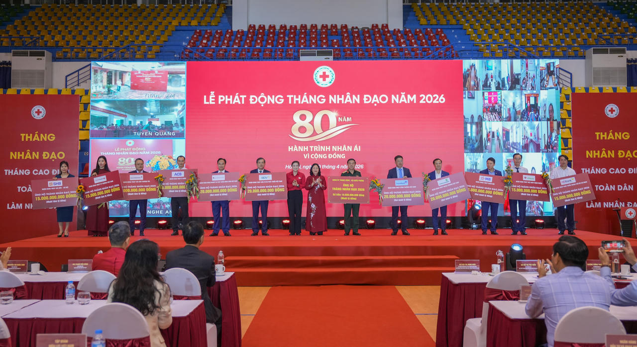 SACOMBANK trao 15 tỷ đồng hưởng ứng tháng nhân đạo 2026 - “80 năm - hành trình nhân ái vì cộng đồng”