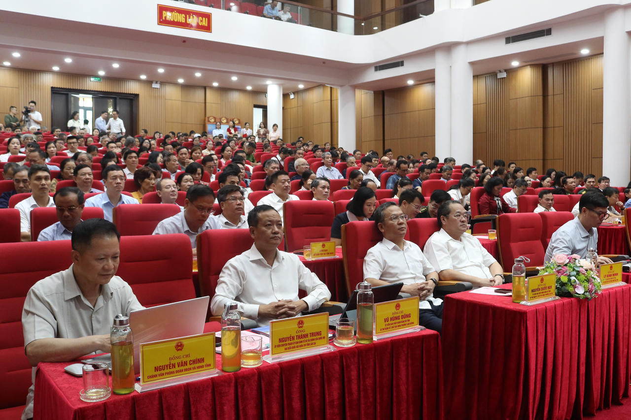 Cử tri Lào Cai kiến nghị tạo động lực phát triển khu vực biên giới, miền núi