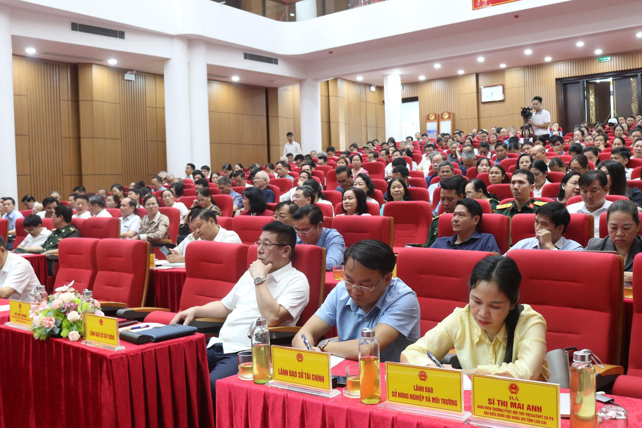 Cử tri Lào Cai kiến nghị tạo động lực phát triển khu vực biên giới, miền núi