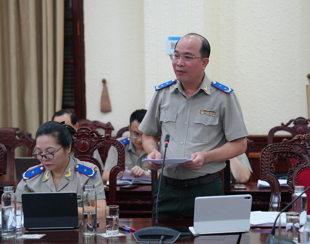 Cục trưởng Nguyễn Thắng Lợi báo cáo tại buổi làm việc