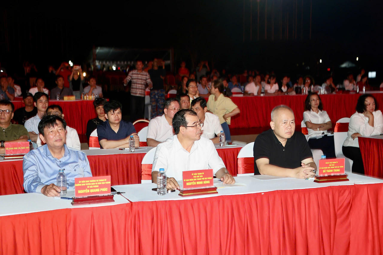 Các đại biểu tham dự buổi sơ duyệt chương trình nghệ thuật khai mạc Lễ hội Hoa Phượng Đỏ – Hải Phòng 2026.