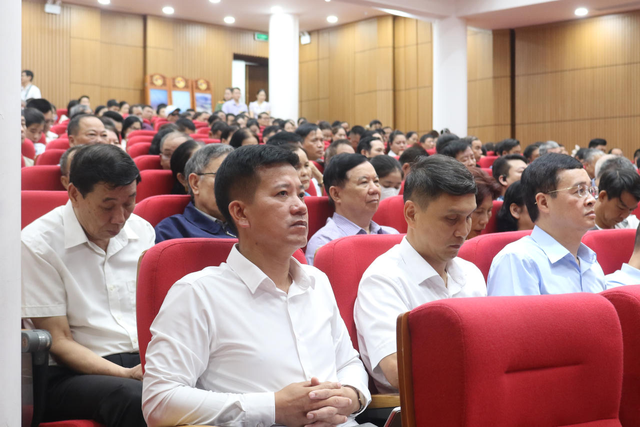 Cử tri Lào Cai kiến nghị tạo động lực phát triển khu vực biên giới, miền núi