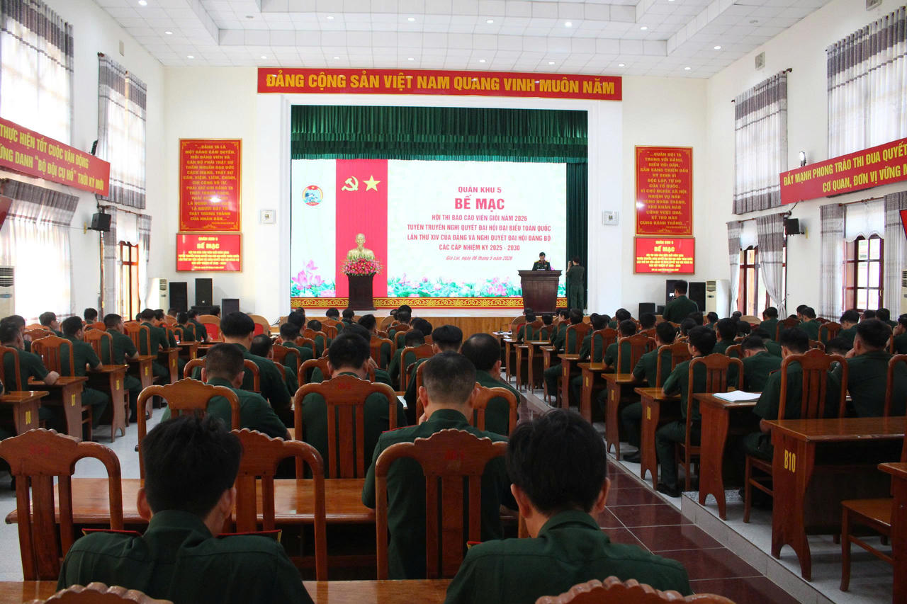 Quang cảnh buổi bế mạc.
