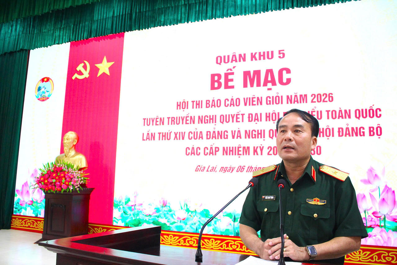 Thiếu tướng Trần Minh Trọng phát biểu bế mạc.