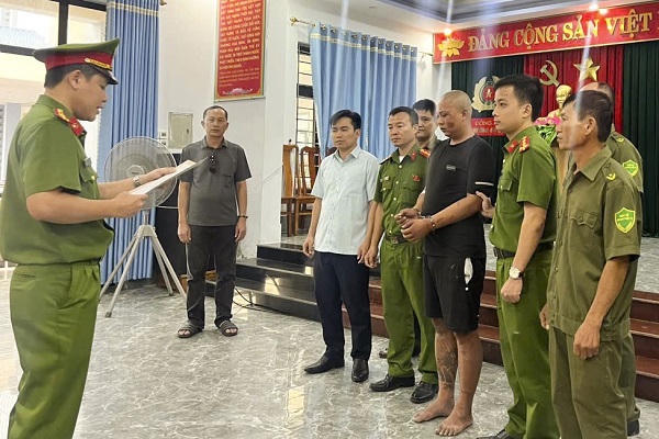 Bắt khẩn cấp đối tượng xông vào trụ sở Công an phường, chém đại úy trọng thương