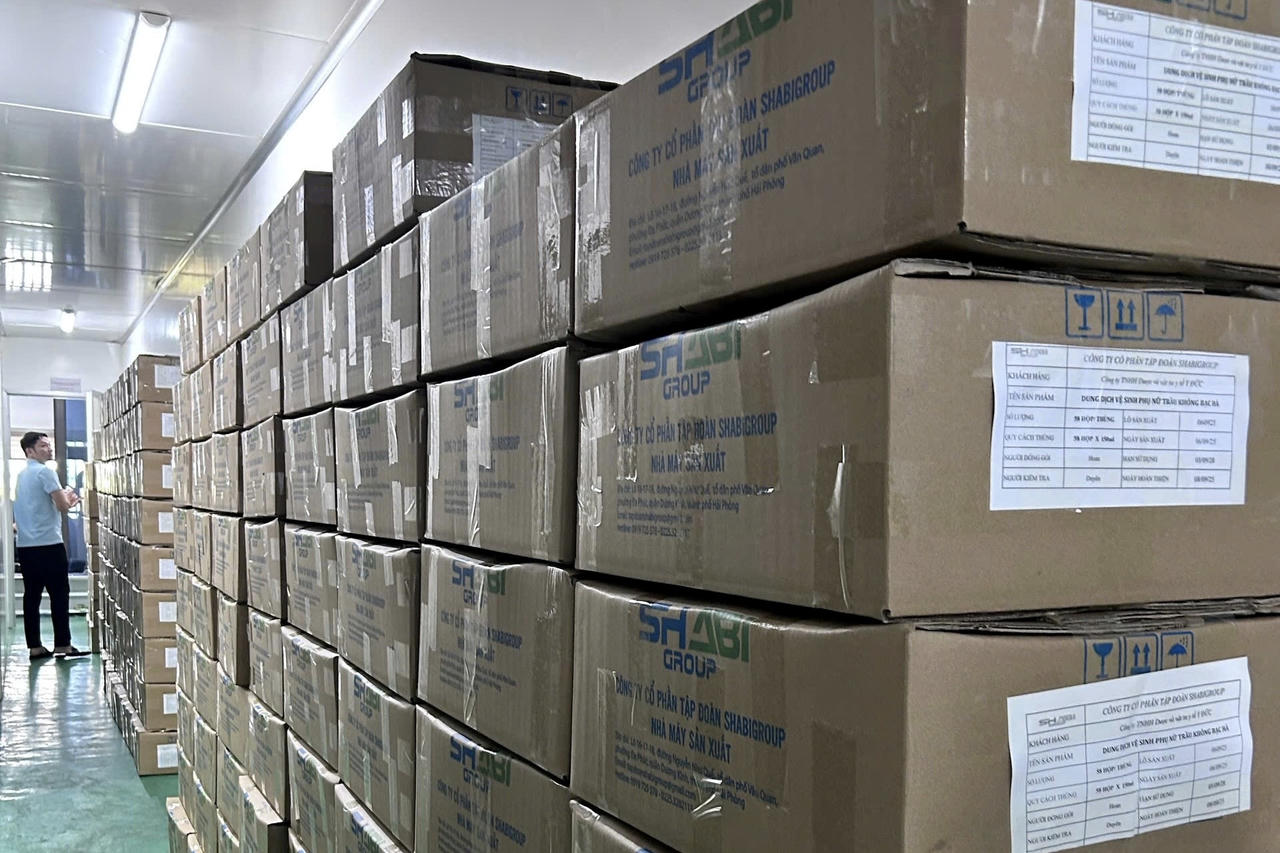 8.500 chai Dung dịch vệ sinh phụ nữ trầu không bạc hà chuẩn bị đưa ra thị trường.