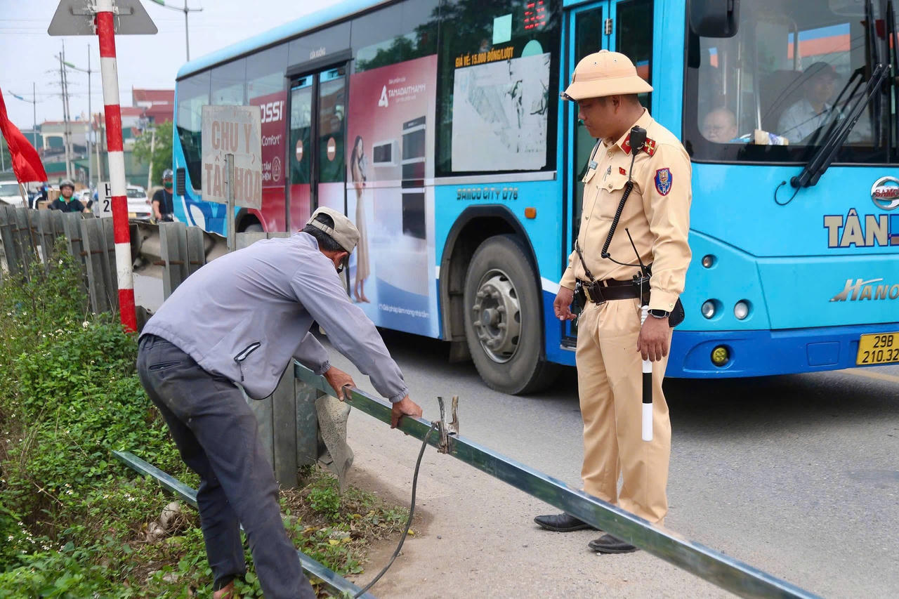 Xóa “điểm đen” tự phát trên tuyến đường sắt Bắc – Nam qua Hà Nội