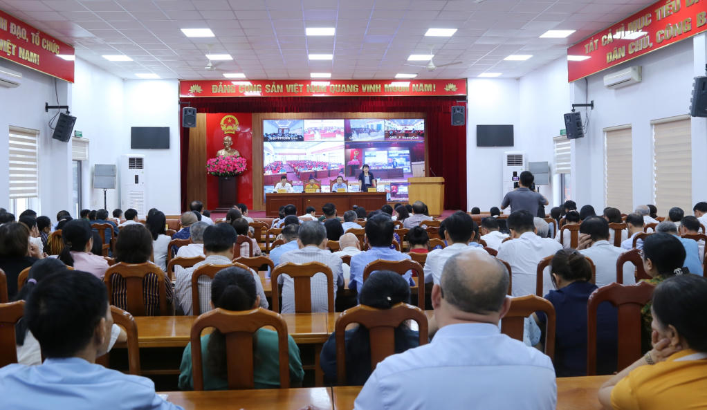 Đoàn ĐBQH Quảng Ninh tiếp xúc cử tri sau Kỳ họp thứ Nhất