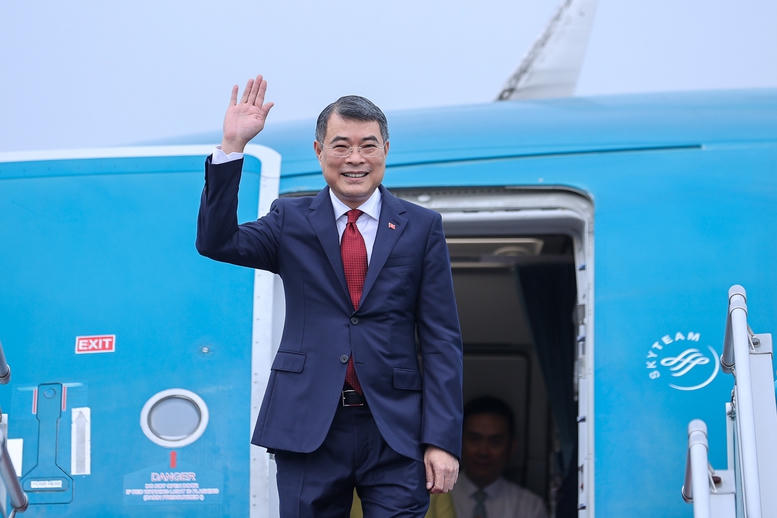 Thủ tướng Chính phủ Lê Minh Hưng lên đường dự Hội nghị Cấp cao ASEAN- Ảnh 2.