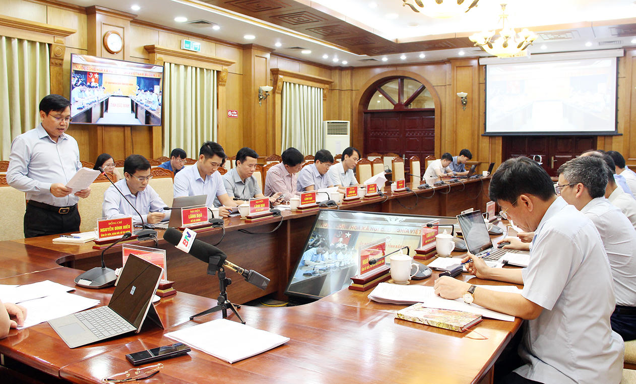 Quang cảnh hội nghị tại điểm cầu UBND tỉnh.