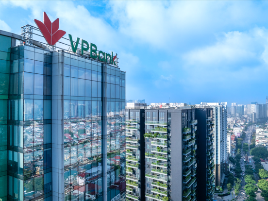 Quy mô tiền gửi khách hàng và giấy tờ có giá hợp nhất của VPBank cuối quý I đạt gần 822.000 tỷ đồng, tăng 11,8% so với đầu năm