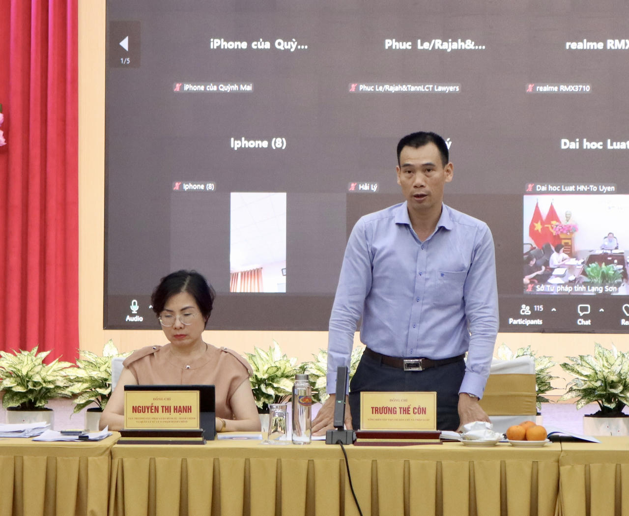 Ông Trương Thế Côn, Tổng Biên tập Tạp chí Dân chủ và pháp luật phát biểu