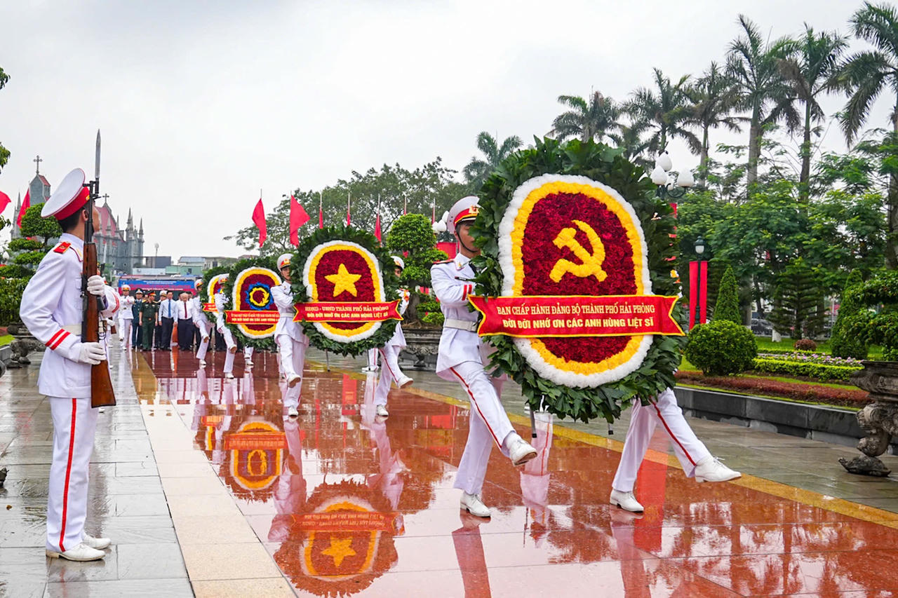 Phát huy truyền thống cách mạng, Đảng bộ, chính quyền và Nhân dân Hải Phòng quyết tâm đoàn kết, đổi mới, xây dựng thành phố ngày càng hiện đại, văn minh.