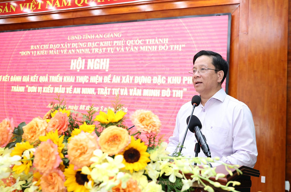 Ông Hồ Văn Mừng - Chủ tịch UBND tỉnh An Giang phát biểu kết luận Hội nghị.