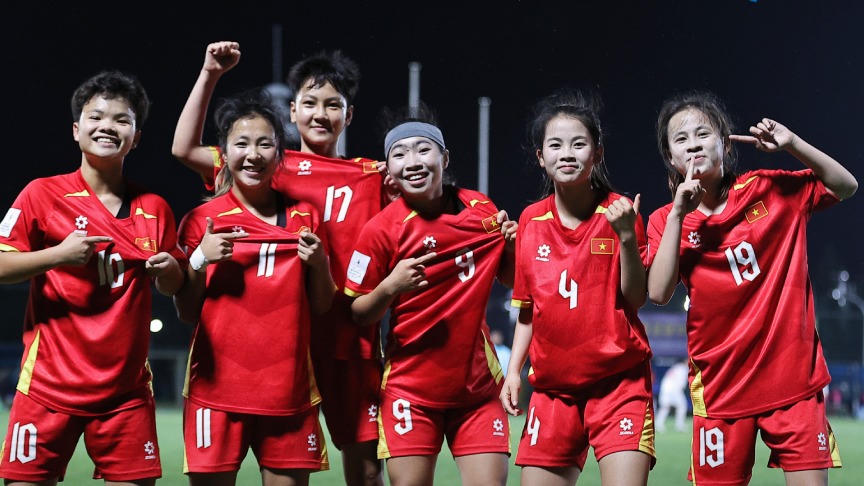 U17 nữ Việt Nam nhận thưởng lớn từ VFF
