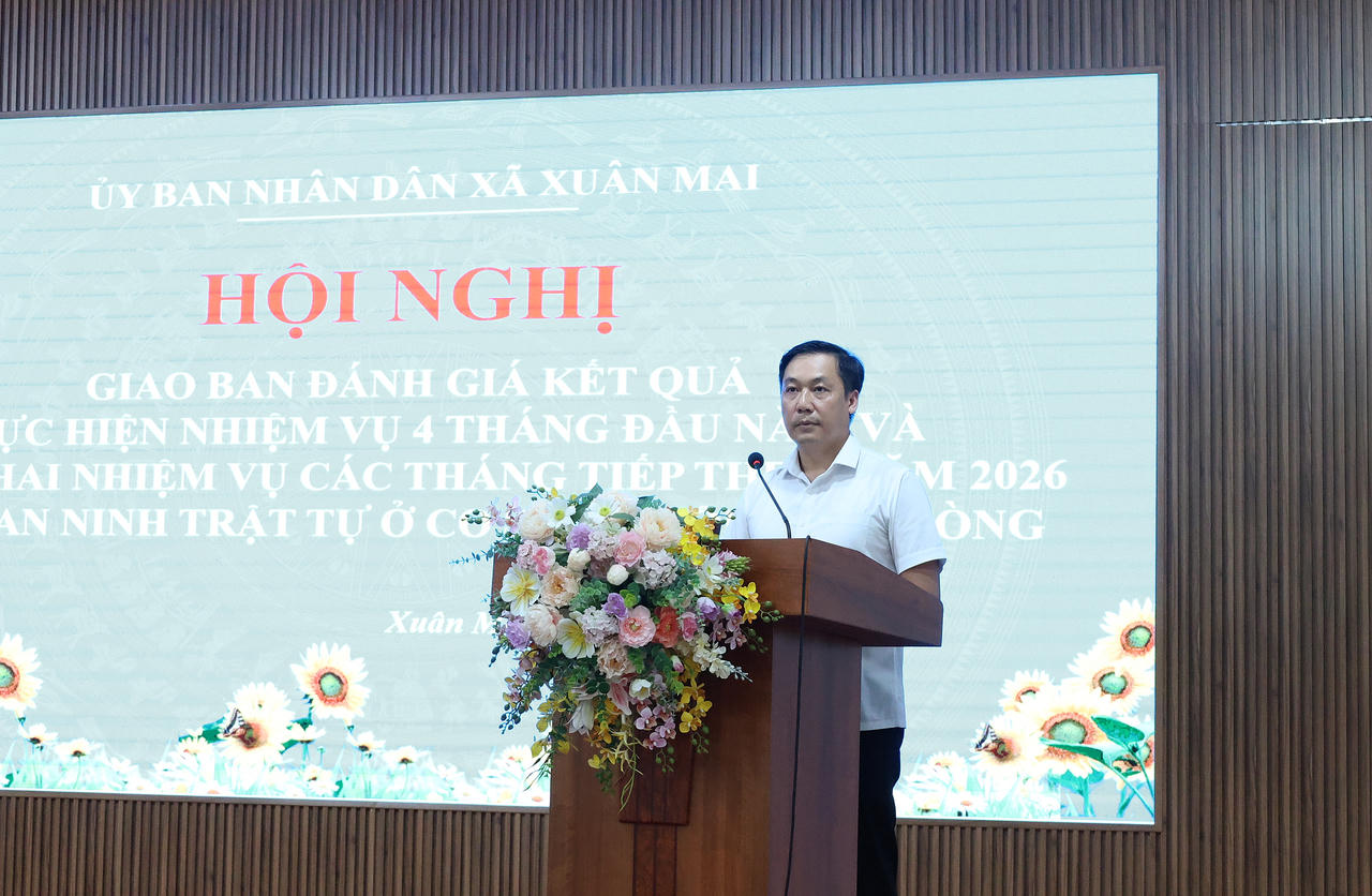 &nbsp;Ông Nguyễn Anh Đức -&nbsp;Chủ tịch UBND xã Xuân Mai  phát biểu chỉ đạo hội nghị