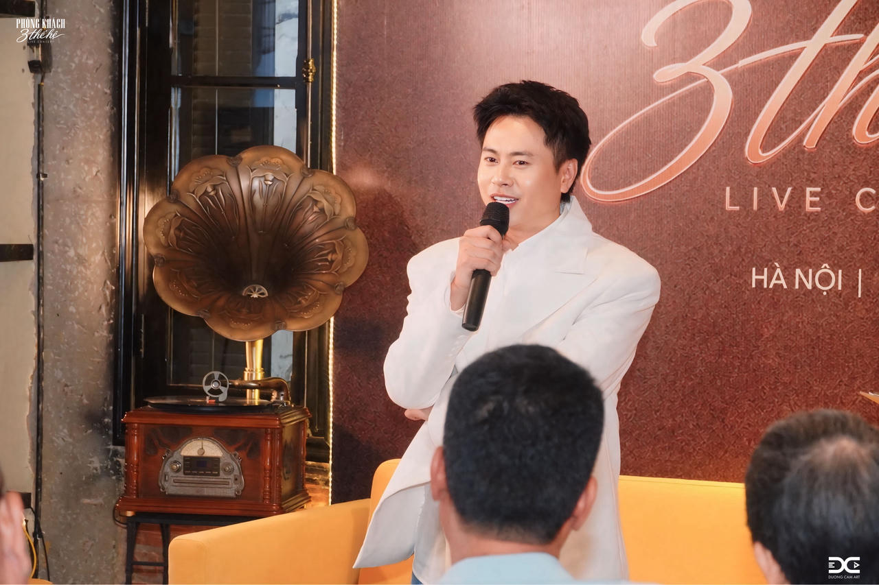  Tổng đạo diễn kiêm Giám đốc âm nhạc Dương Cầm khẳng định, chương trình này 100% hát live, không có hát nhép để các nghệ sĩ thể hiện cảm xúc chân thật nhất" (ảnh H.A.A).