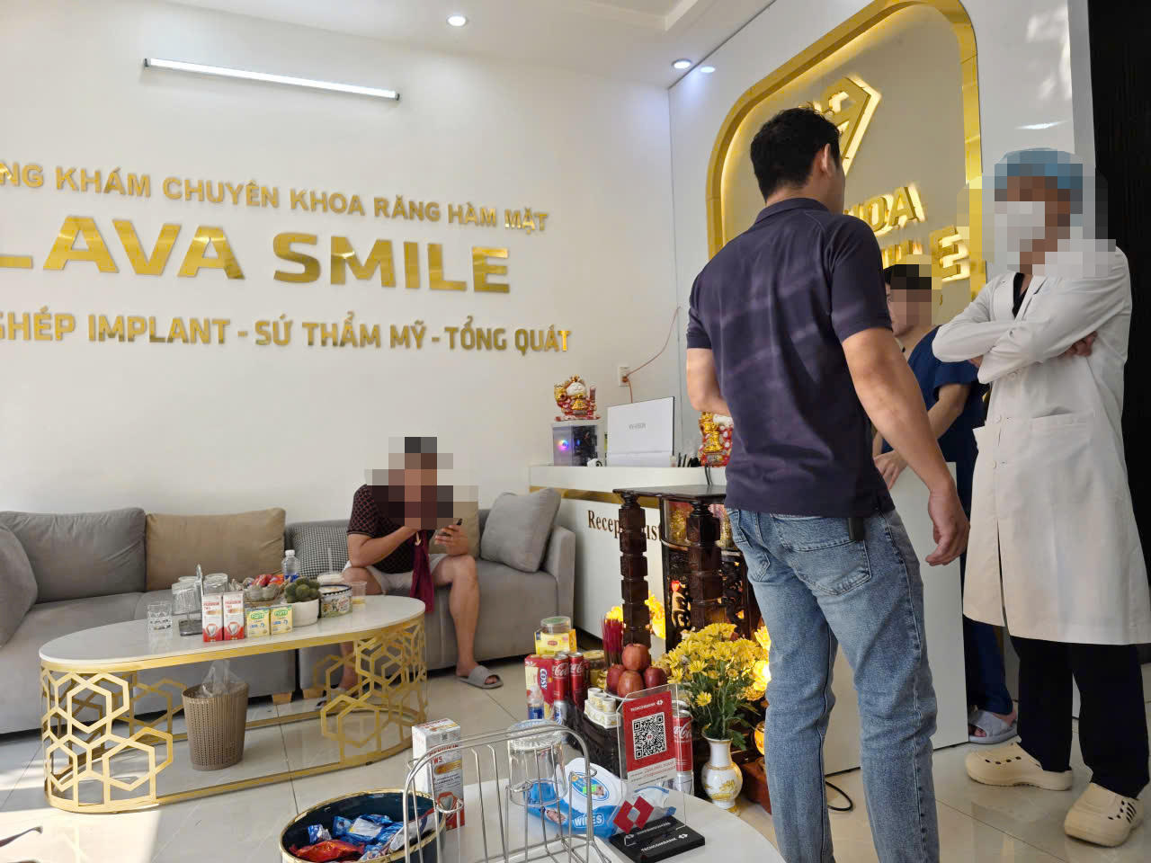 Dù đã bị yêu cầu đình chỉ, Nha khoa Lava Smile vẫn tiếp tục hoạt động trở lại.