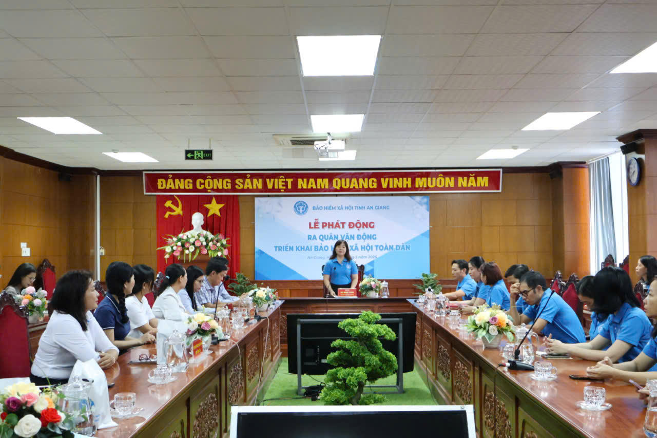 An Giang: Đồng loạt ra quân, đưa BHXH thành điểm tựa an sinh trọn đời