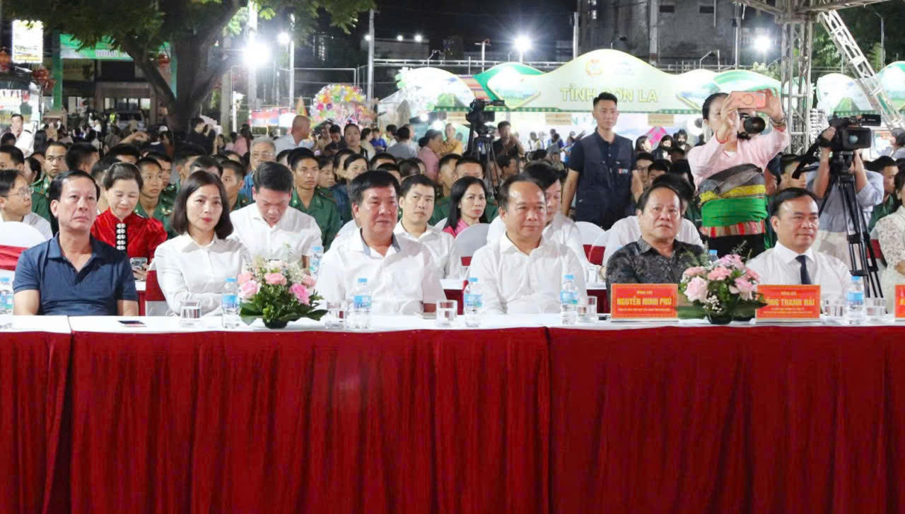 C&aacute;c đại biểu tham dự.