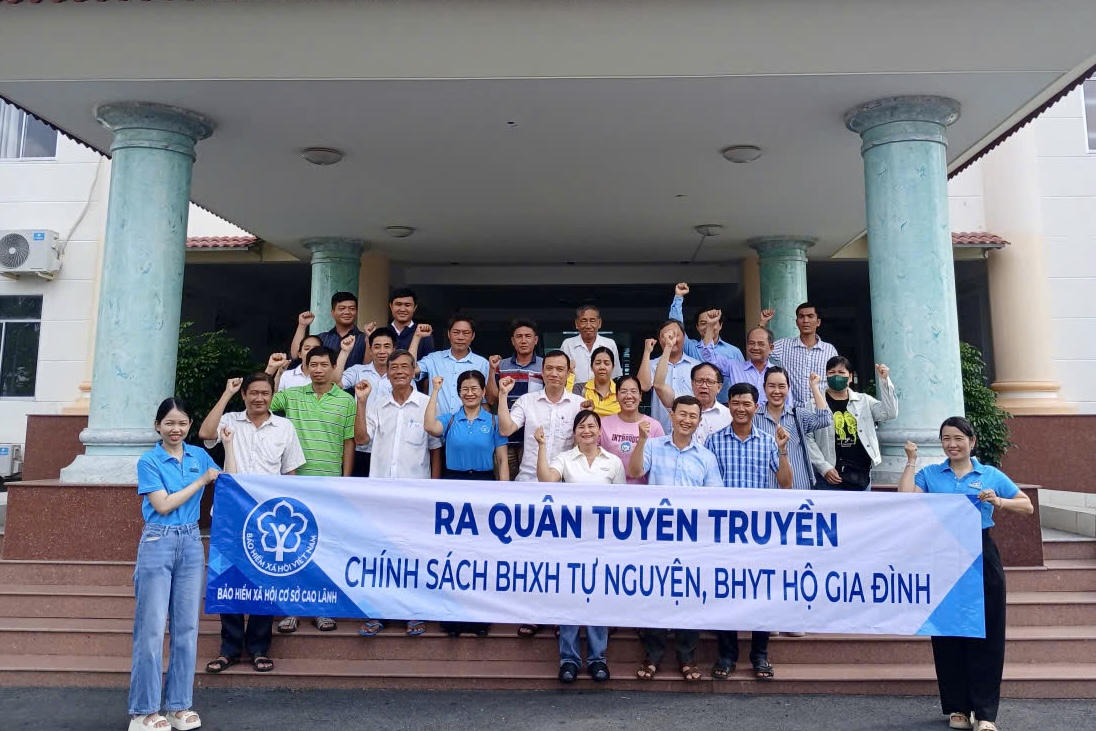 BHXH Đồng Tháp đồng loạt ra quân hưởng ứng Tháng vận động, triển khai BHXH toàn dân