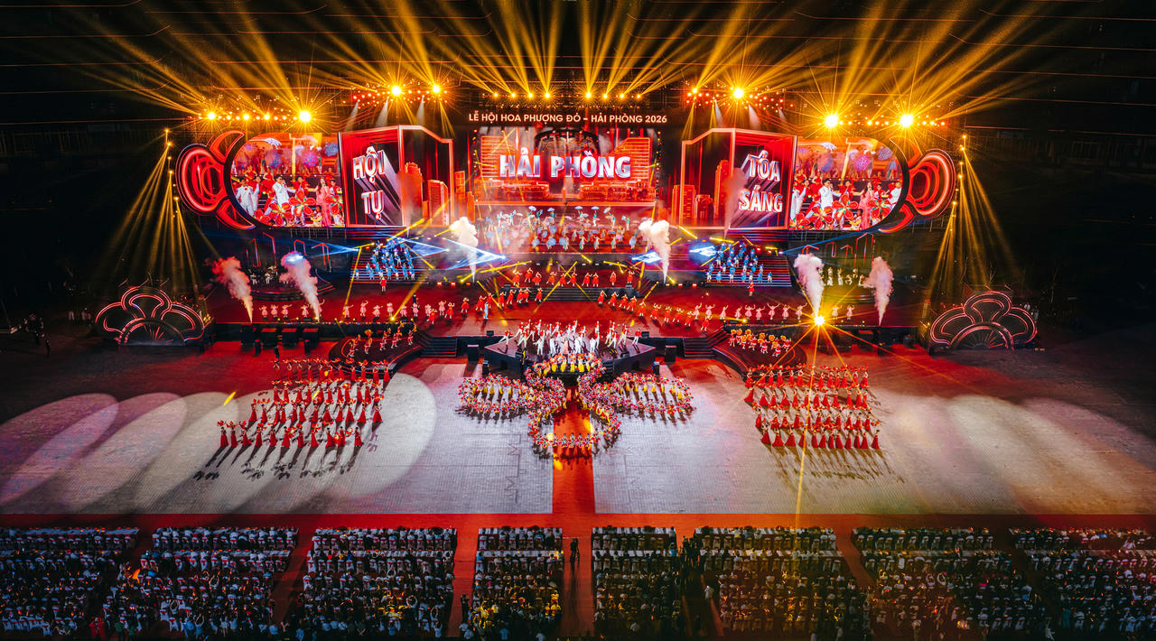 Chương trình&nbsp;được kiến tạo như một “show thực cảnh đô thị” giàu tính điện ảnh, nơi ca - múa - nhạc, kịch, phim tài liệu và công nghệ sân khấu cùng hòa quyện.