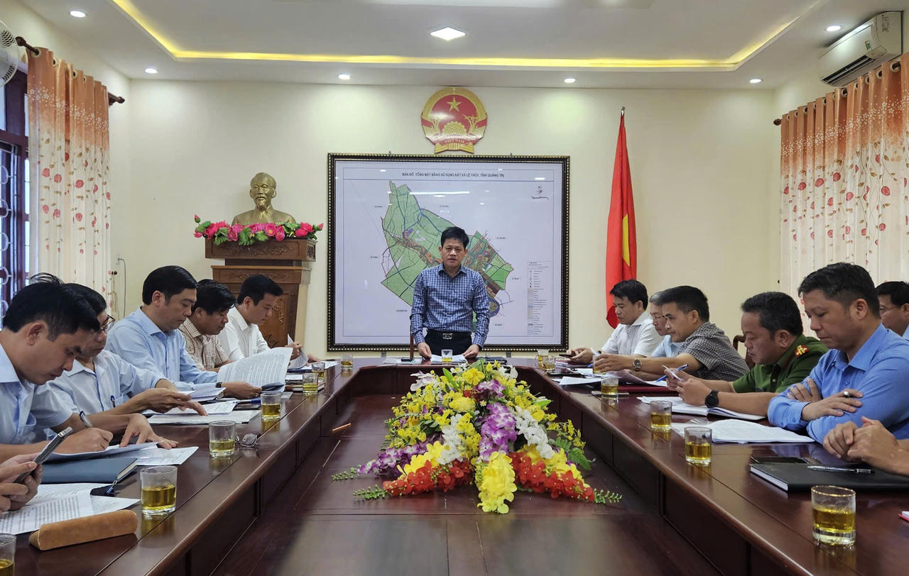 Phó Chủ tịch UBND tỉnh Quảng Trị Lê Văn Bảo chủ trì cuộc họp triển khai các giải pháp hỗ trợ sản xuất nông nghiệp trong điều kiện giá vật tư và chi phí đầu vào tăng cao.