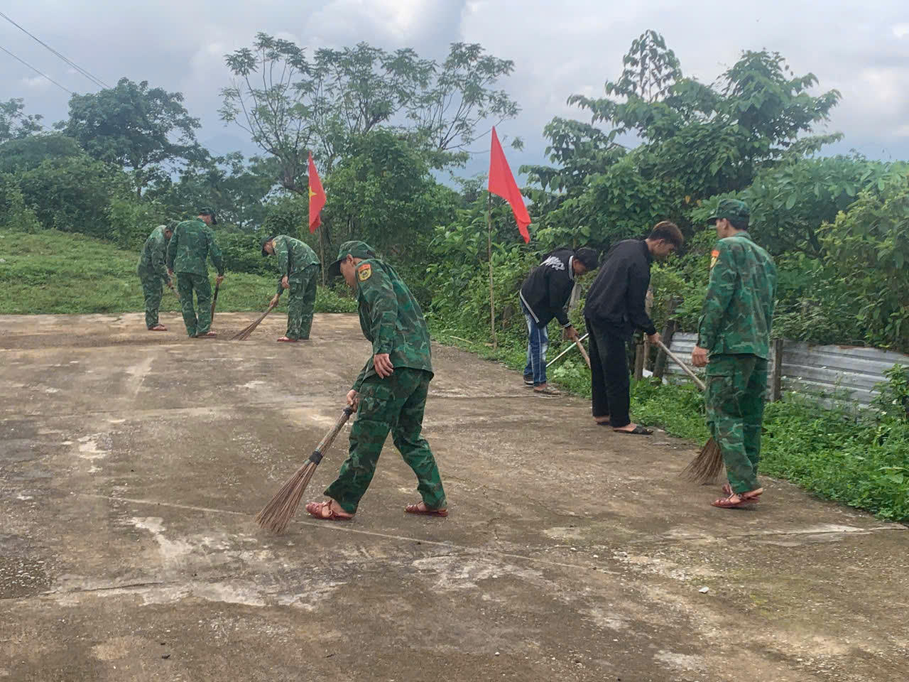 Áo xanh xuống đồng giữ mùa vàng nơi biên giới Quảng Trị