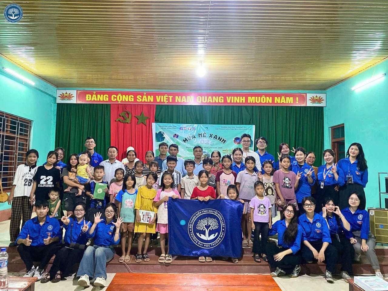 Bên cạnh công tác học tập, việc tham gia các hoạt động thiện nguyện được các sinh viên quan tâm