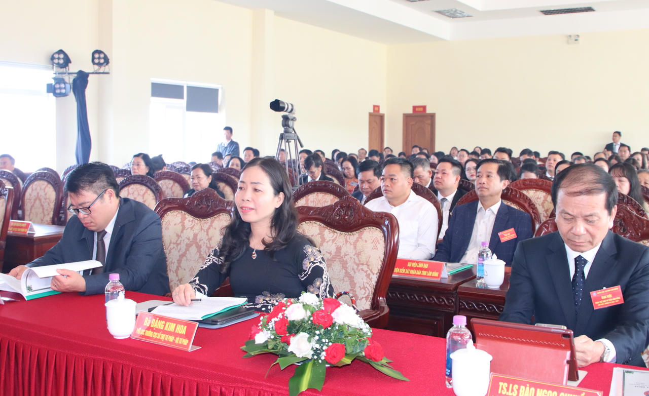 Lãnh đạo tỉnh Lâm Đồng, đại diện lãnh đạo Bộ Tư pháp, lãnh đạo Liên đoàn Luật sư Việt Nam dự Đại hội.