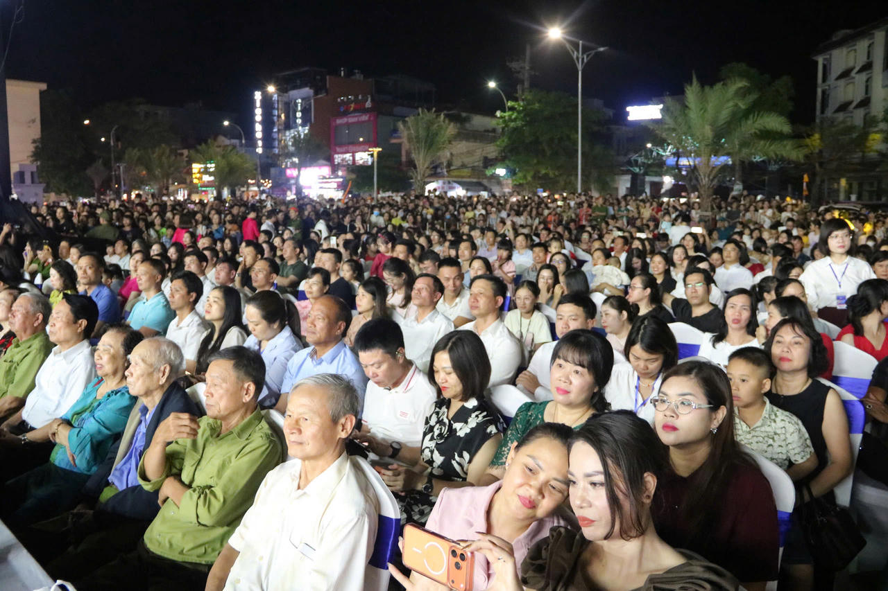 Sôi động đêm khai mạc chuỗi hoạt động  “Kiến An - Ngày hội Hạnh phúc 2026”