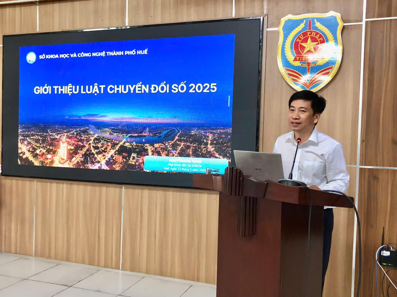 Đại diện Sở KHCN TP Huế giới thiệu về Luật Chuyển đổi số năm 2025&nbsp;