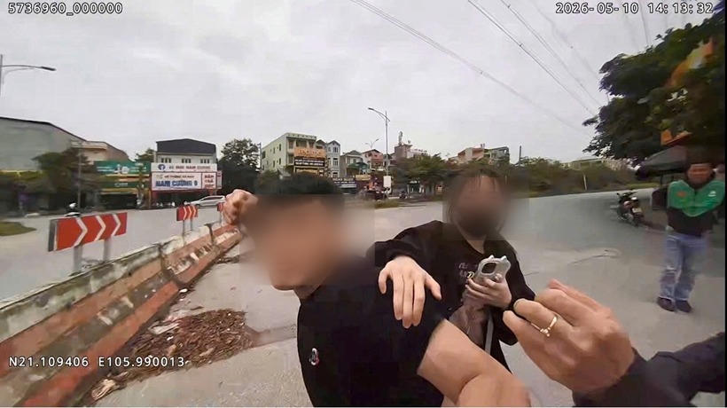 Bắt tạm giam đối tượng hung hãn tấn công Thiếu tá CSGT Bắt tạm giam đối tượng hung hãn tấn công Thiếu tá CSGT