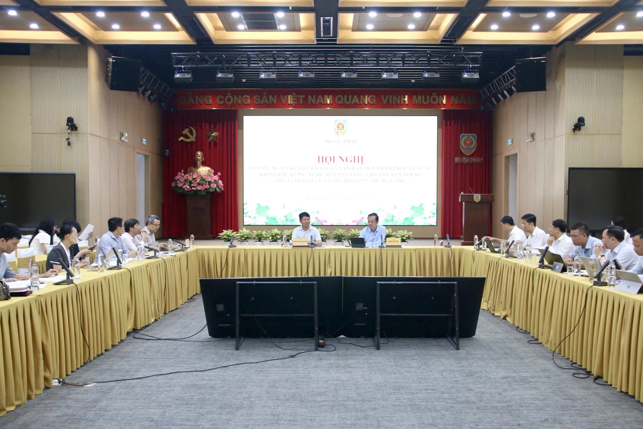 Thống nhất nhiều kiến nghị rà soát văn bản quy phạm pháp luật về khoa học, công nghệ và chuyển đổi số