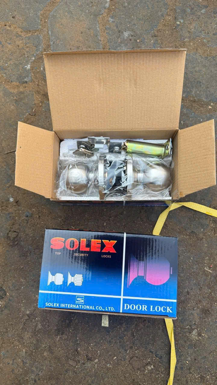 Phát hiện gần 20.000 sản phẩm vi phạm sở hữu trí tuệ, mỹ phẩm hết hạn sử dụng tại cảng Cát Lái