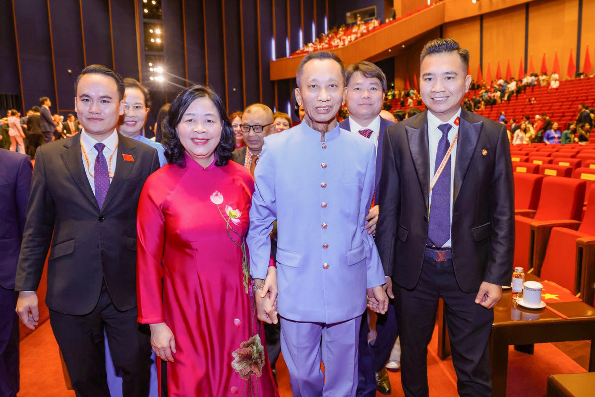 Chủ tịch UBTW MTTQ Việt Nam Bùi Thị Minh Hoài, Hiệp sĩ Đại Thánh giá Lê Đức Thịnh và các đại biểu tại Đại hội. Ảnh: Quang Vinh.