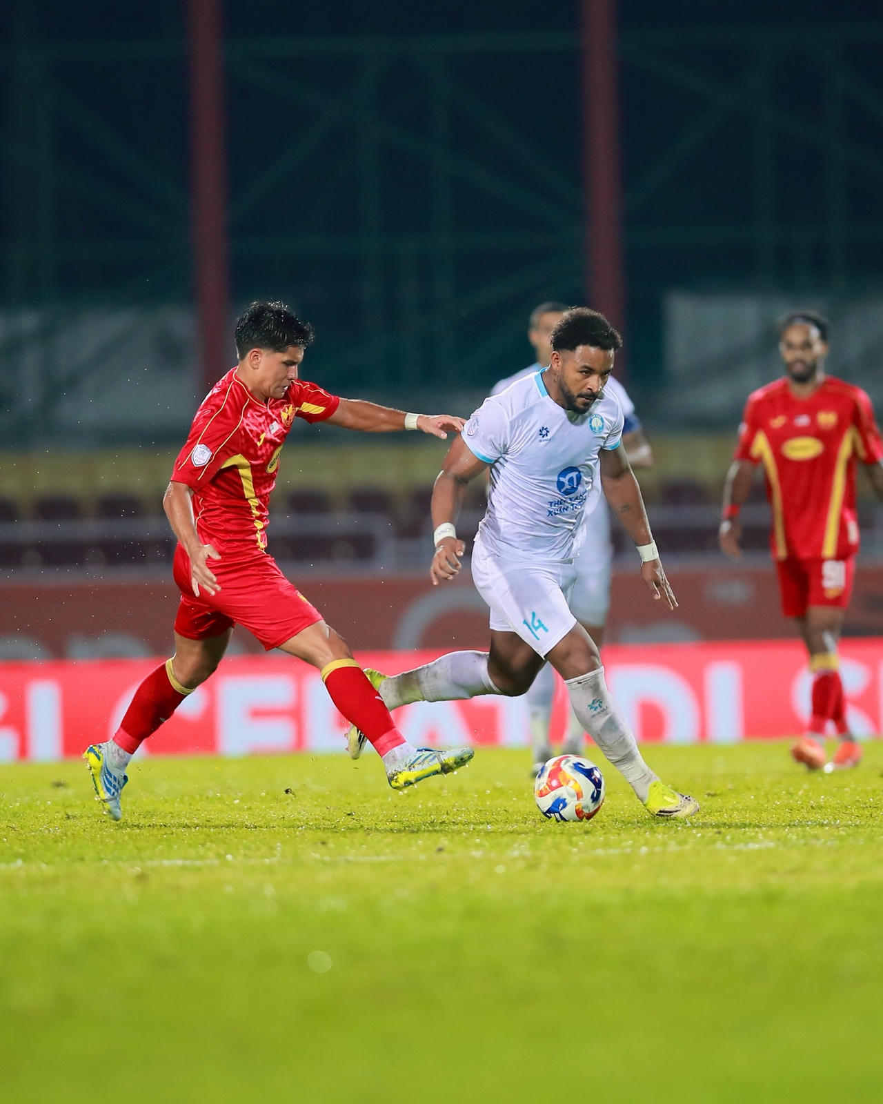 Tiền đạo Xuân Son thi đấu ở trận lượt đi gặp Selangor (Ảnh: TXNĐ)