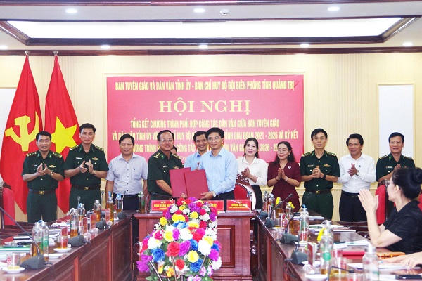 Xây dựng 'thế trận lòng dân' vững chắc trên hai tuyến biên giới Quảng Trị