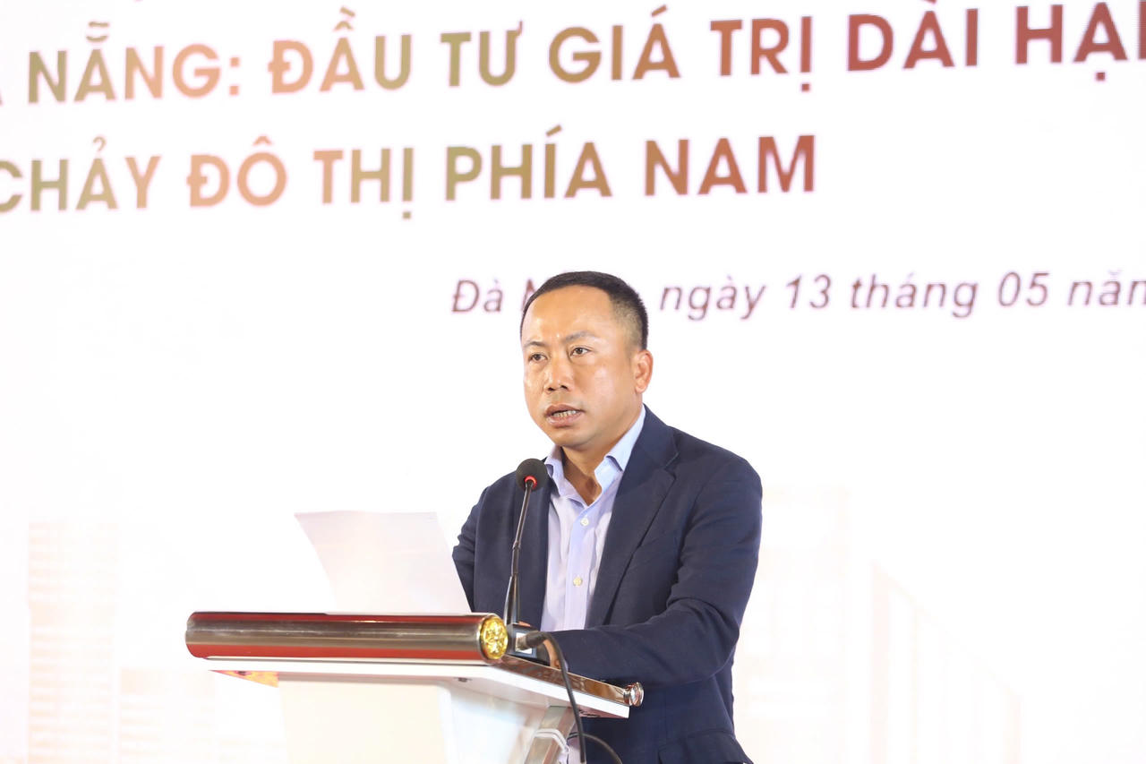 Ông Phạm Đức Sơn, Tổng biên tập Tạp chí Nhà đầu tư phát biểu tại Hội thảo