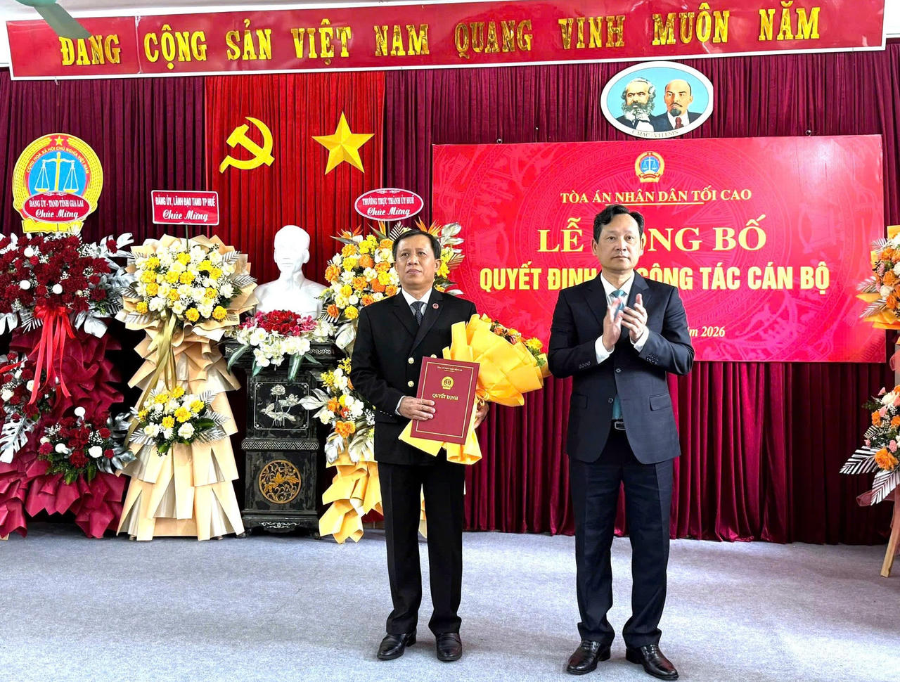 Công bố Quyết định bổ nhiệm Chánh án TAND thành phố Huế  