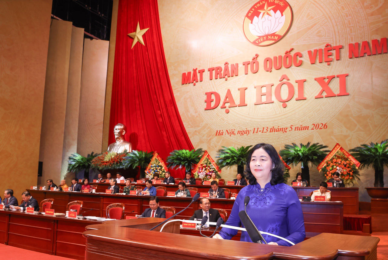 Bà Bùi Thị MInh Hoài, Ủy viên Bộ Chính trị, Bí thư Trung ương Đảng, Chủ tịch Ủy ban Trung ương MTTQ Việt Nam phát biểu nhận nhiệm vụ. Ảnh: PV