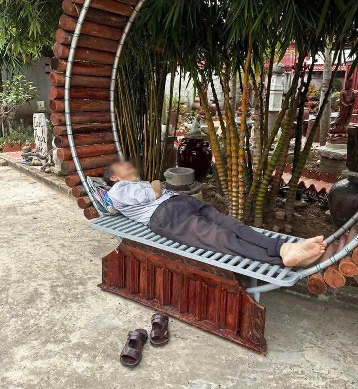 Trước cổng chùa, người ta tin mình sẽ không bị bỏ rơi 2