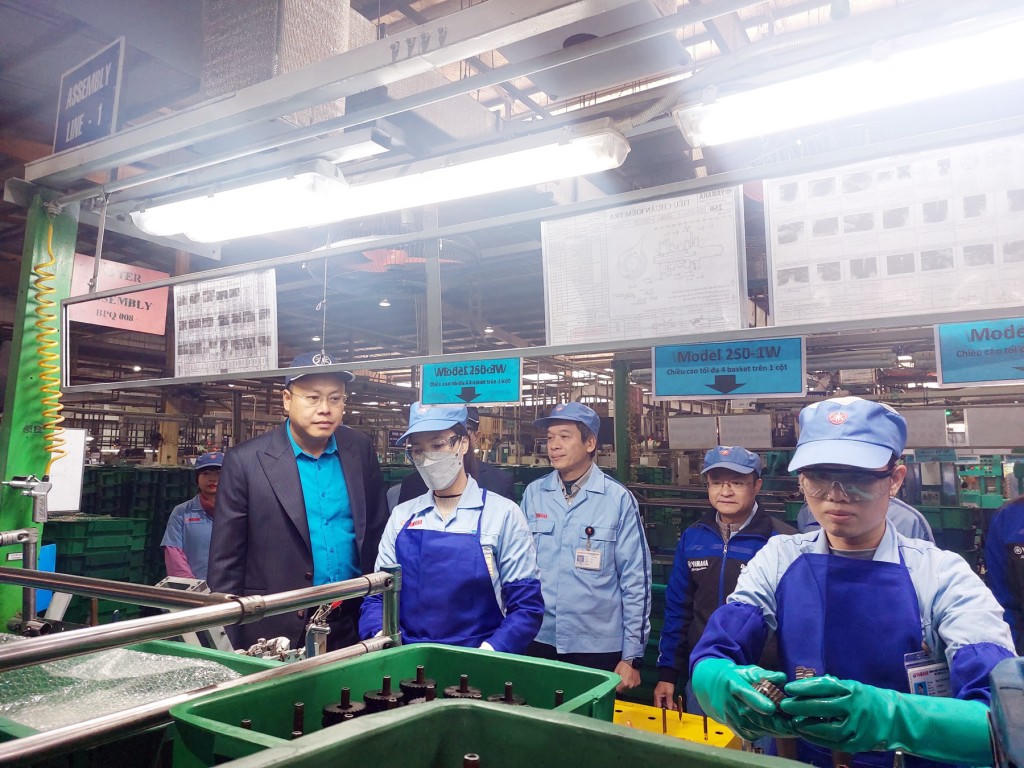 Xây dựng môi trường làm việc lành mạnh, tích cực
