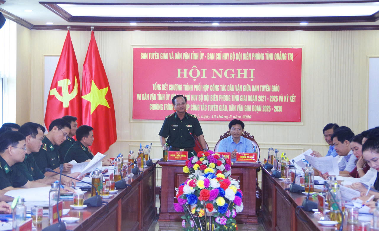 Lãnh đạo Ban Chỉ huy Bộ đội Biên phòng tỉnh Quảng Trị phát biểu tại hội nghị.